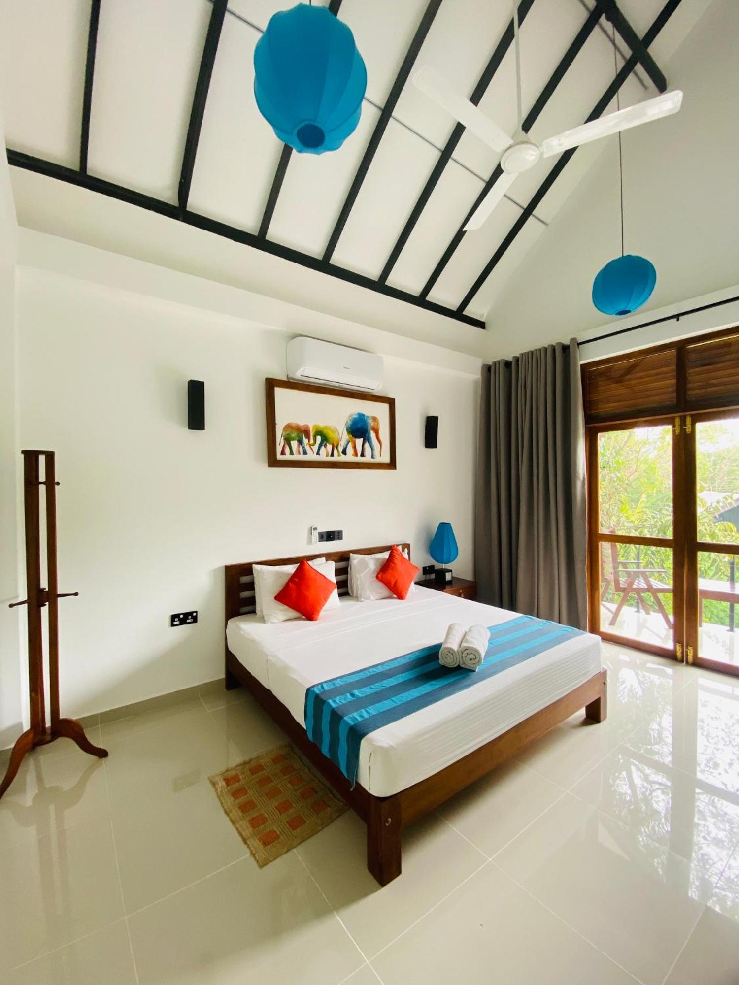 Hotel Athgira Udawalawe Kültér fotó