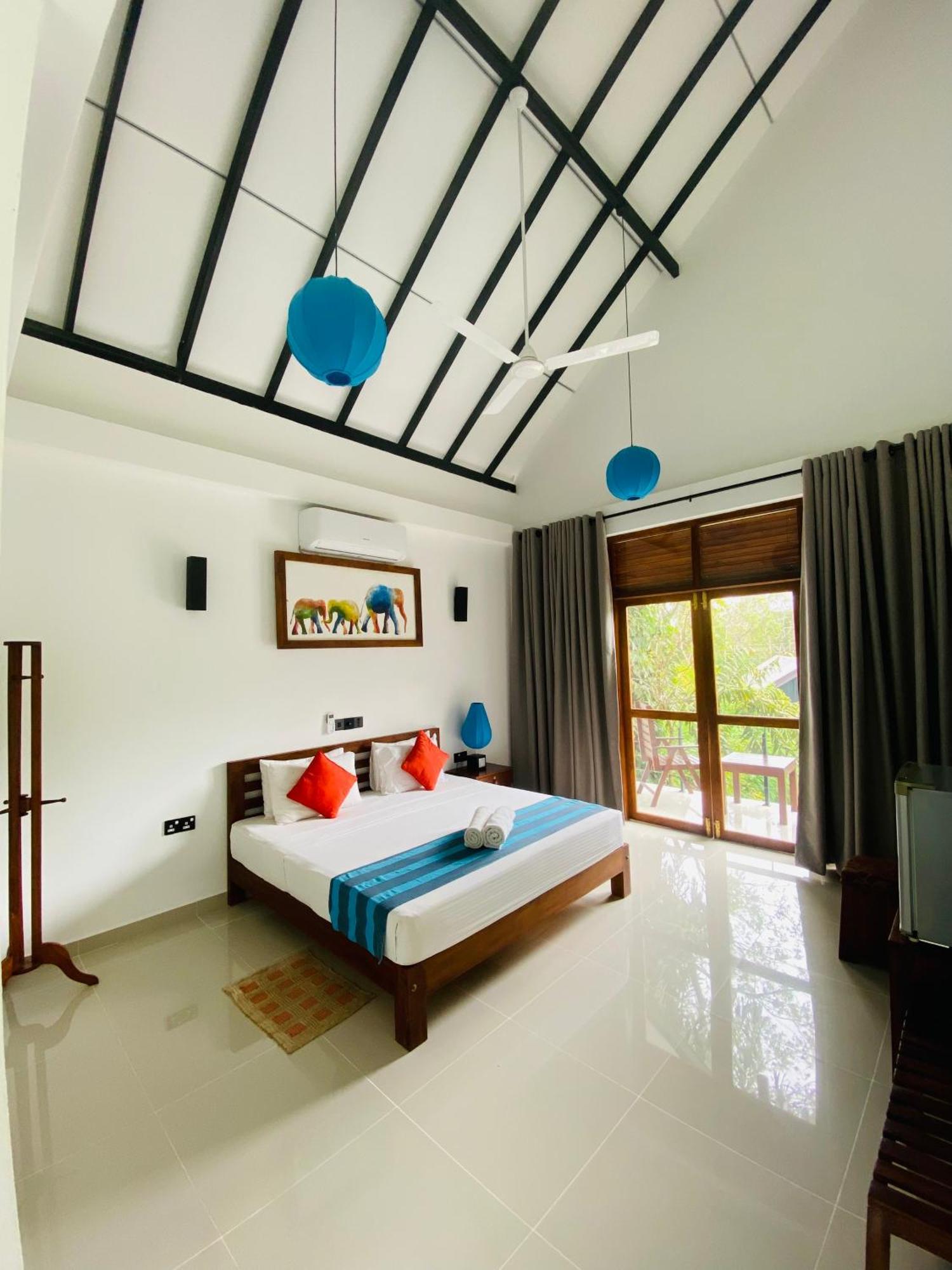 Hotel Athgira Udawalawe Kültér fotó